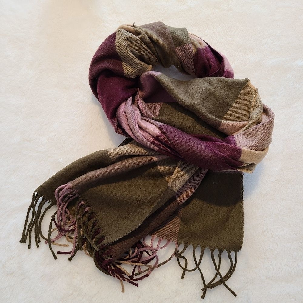 Scarf - Picture 6 of 9